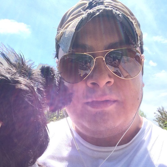 Meet your Posher, Chris - Picture 1 of 1